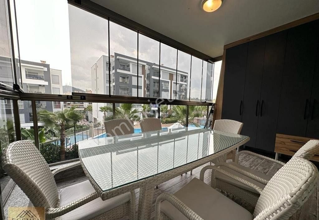 Kuşadası Merkezde Satılık 3+1 Daire - Görsel 12