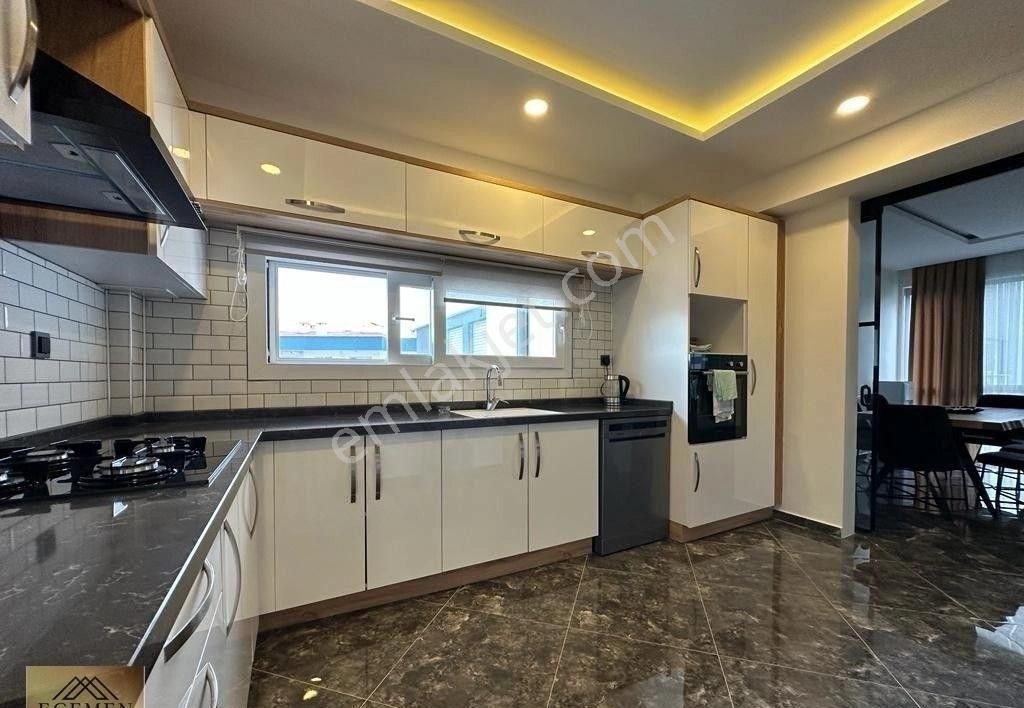 Kuşadası Merkezde Satılık 3+1 Daire - Görsel 32