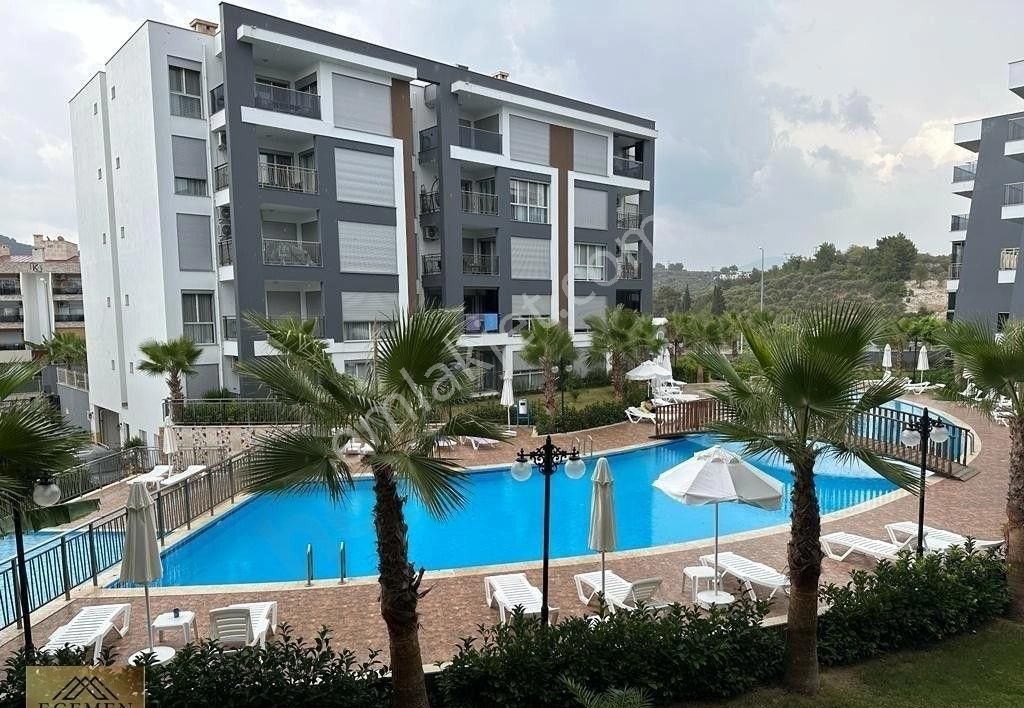 Kuşadası Merkezde Satılık 3+1 Daire - Görsel 3