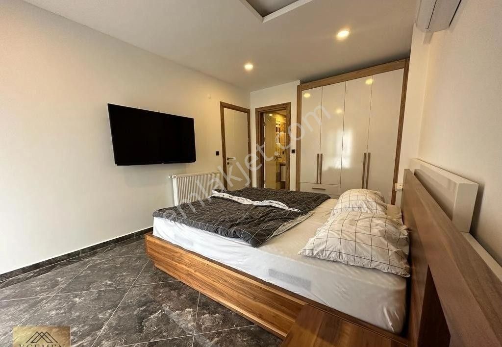 Kuşadası Merkezde Satılık 3+1 Daire - Görsel 14