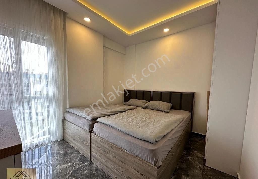 Kuşadası Merkezde Satılık 3+1 Daire - Görsel 24