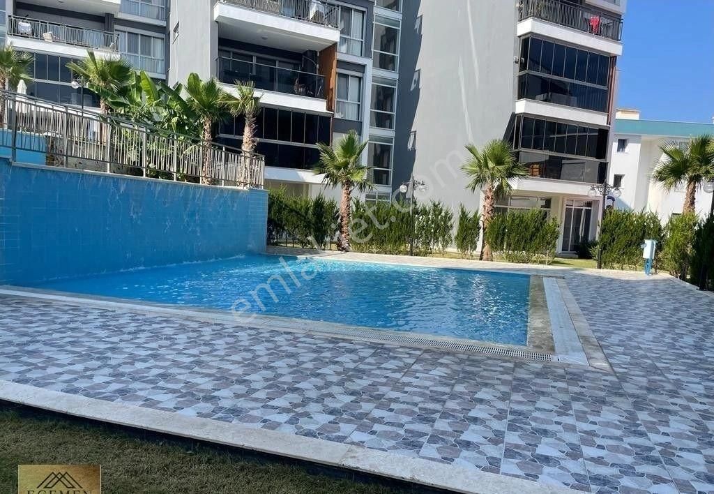 Kuşadası Merkezde Satılık 3+1 Daire - Görsel 15