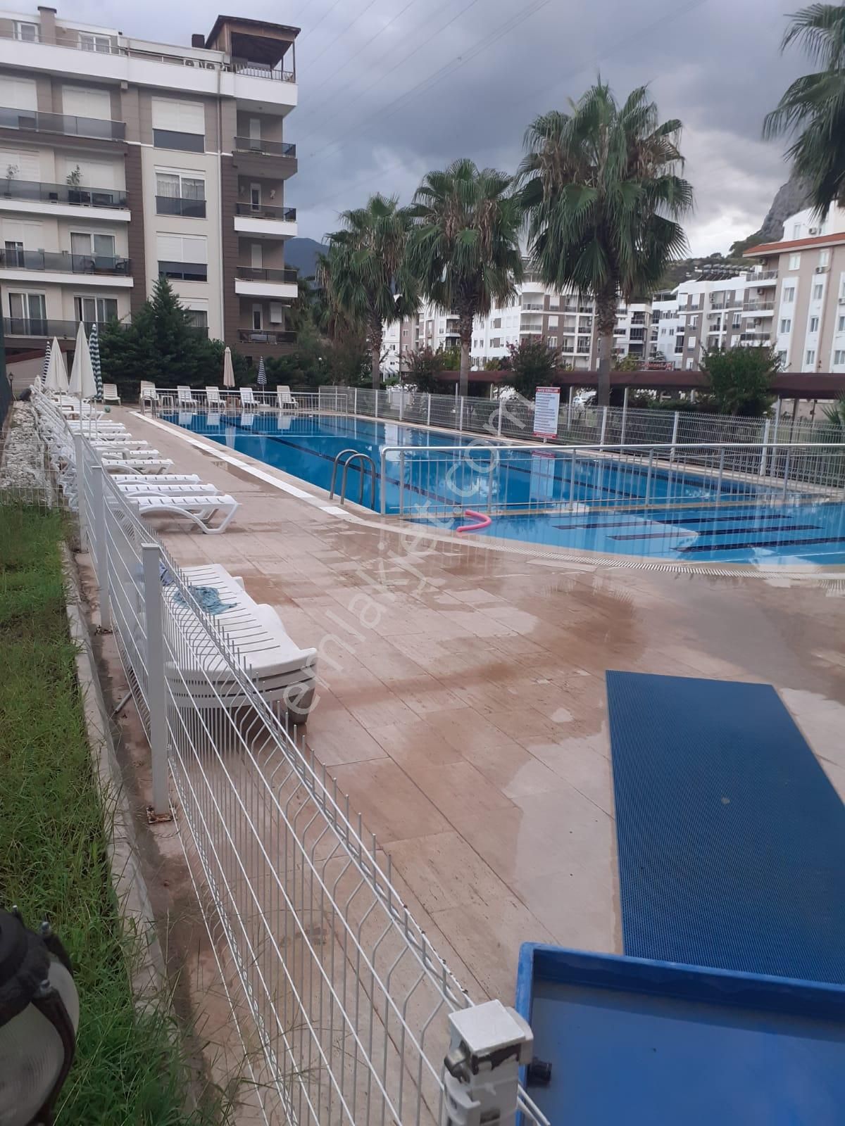 Konyaaltı Hurmada Güvenlikli Havuzlu Satılık Residance (2+1