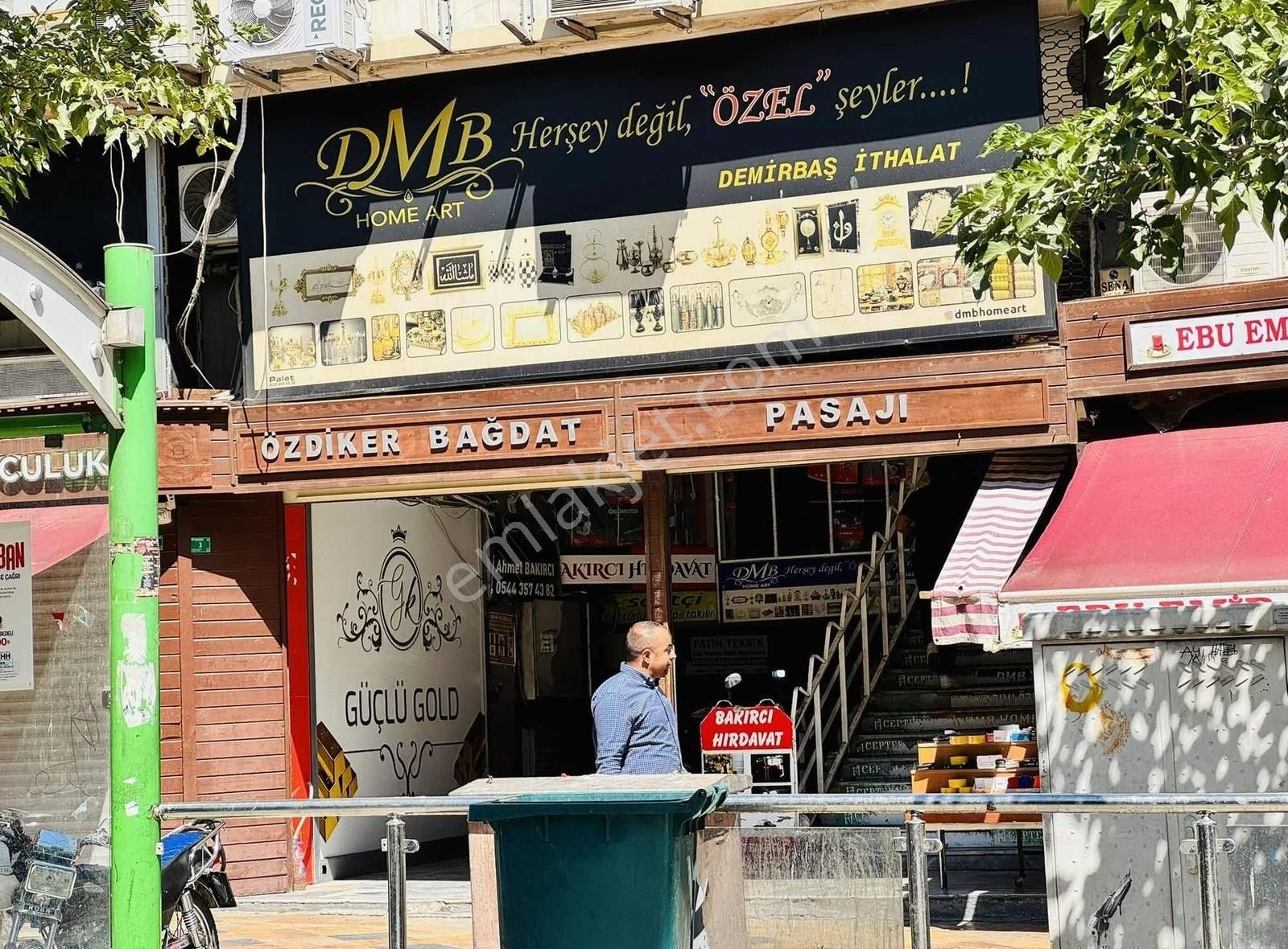 Demir Emlak'tan Kiralık Bağdat Pasajın'da 5 Adet Dükkan