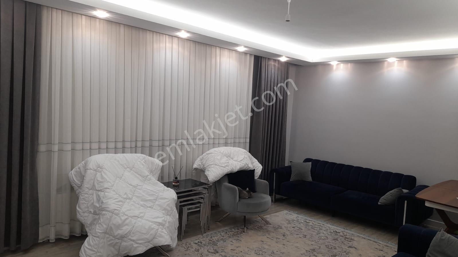 Yılmazer'den Veysel Karani Cami Yakını Asansörlü Full+full Yapılı 3+1