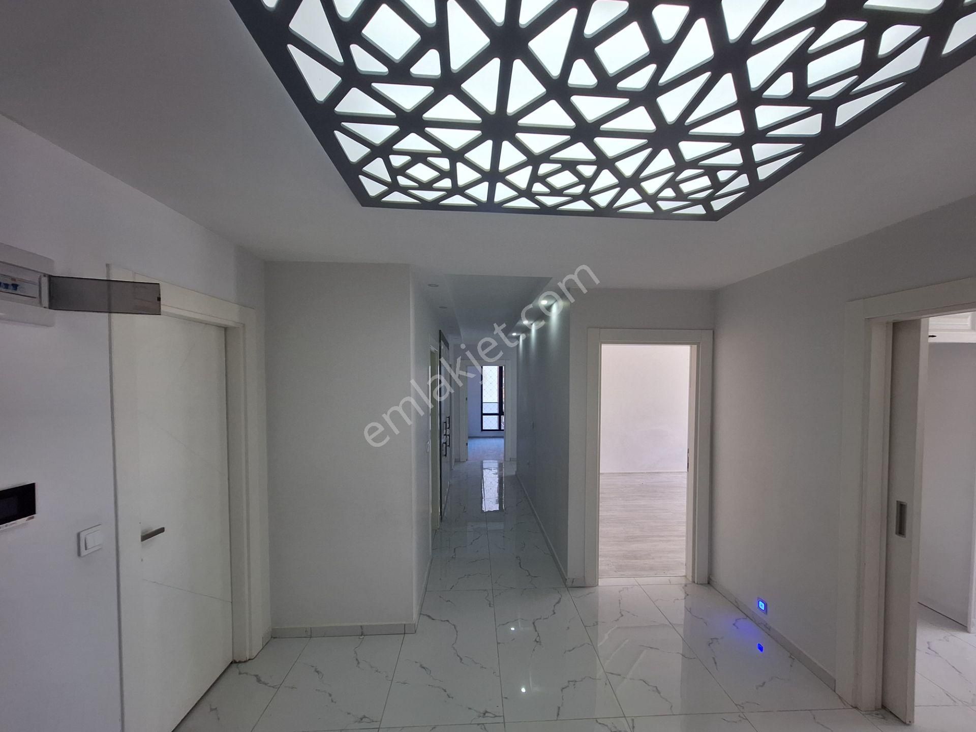**nova** Şehir Merkezinde Lüks 4+1 Kiralık Daire