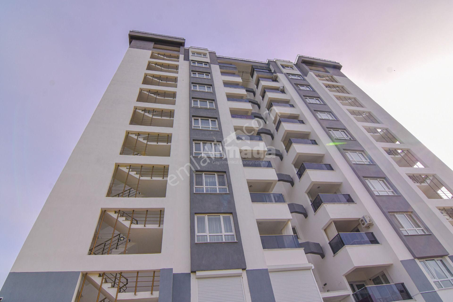 Kuşadası Uydukent'te Doğa Manzaralı 2+1 Satılık Daire