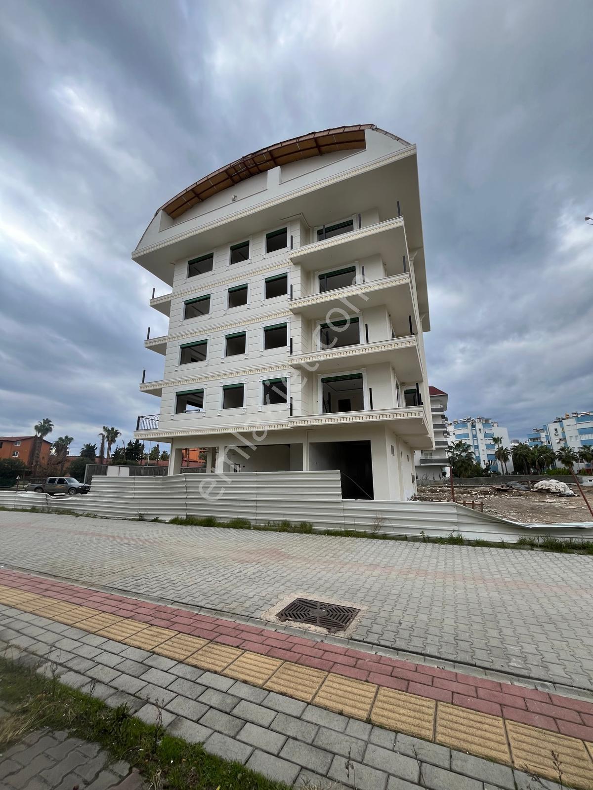 Alanya Konakli Merkezde Satılık Yeni 2+1. 4+1 Lüks Daireler Denize 100 Mt - Görsel 25