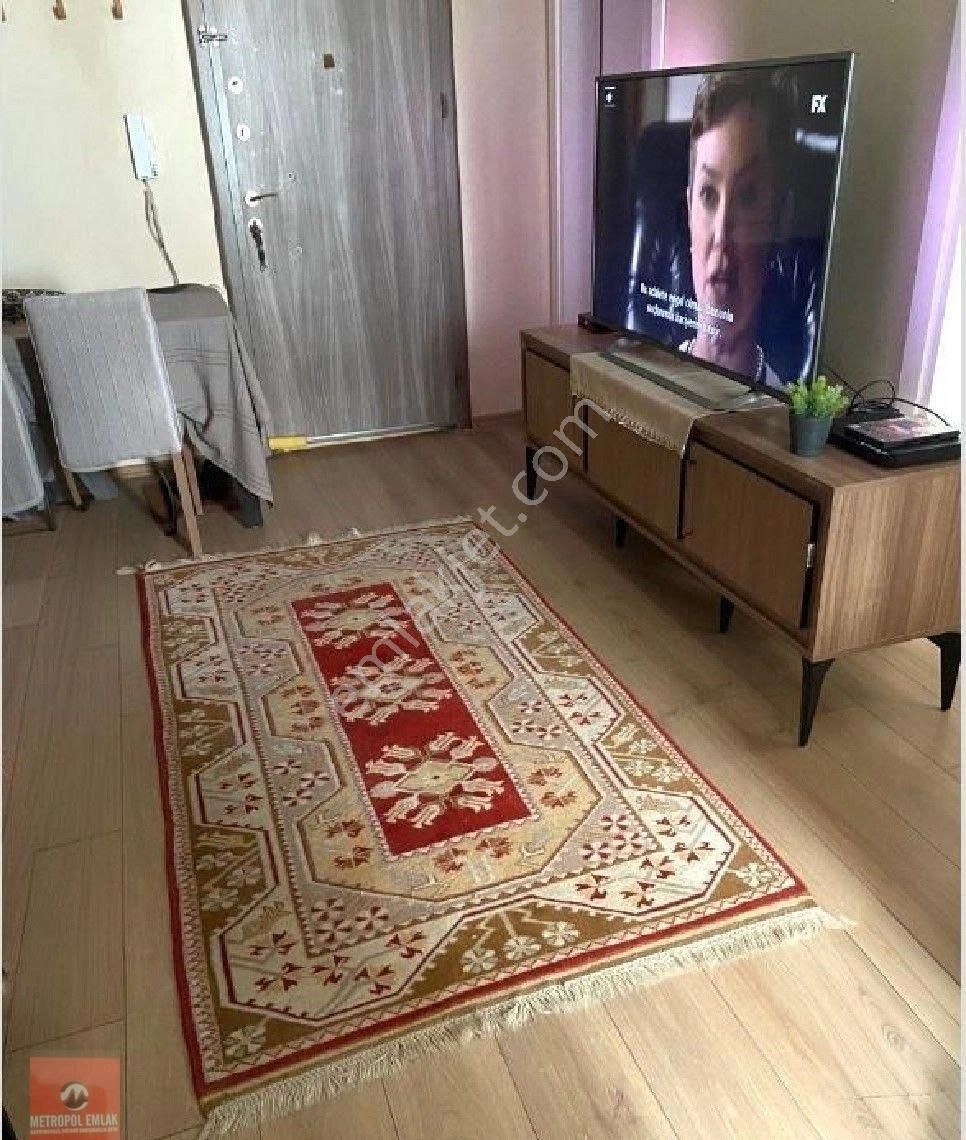 Efeler Orta'da Satılık Doğalgazlı 1+1 Daire