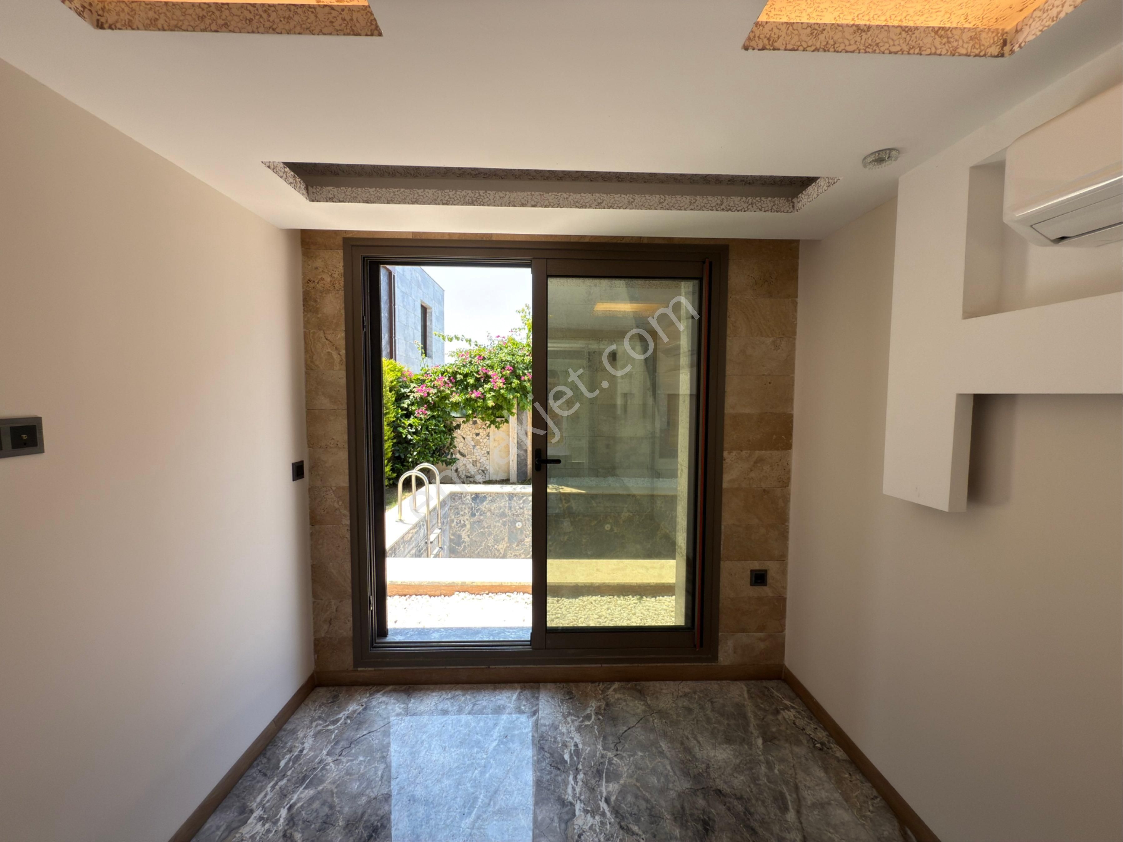 Kadınlar Denizi İnfinity Luxury Villalarında Satılık Deniz Manzaralı Villa - Görsel 23