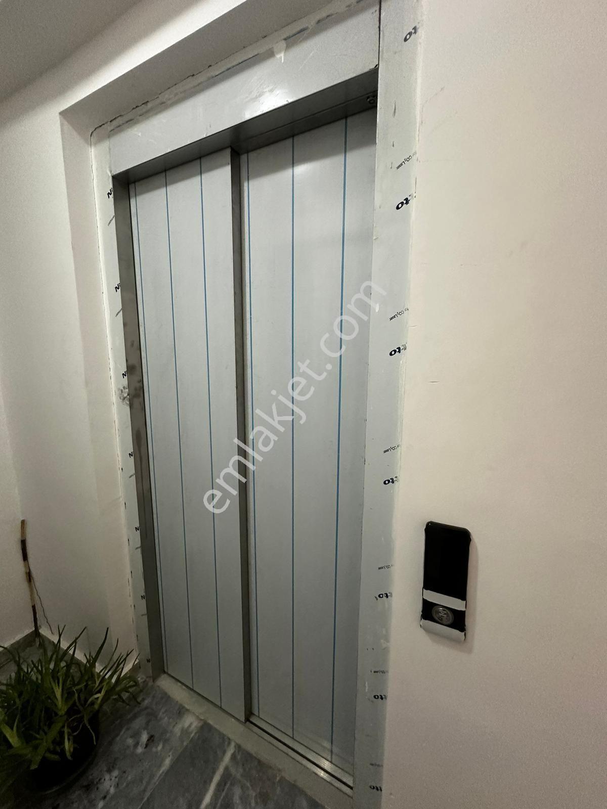 M-75 71 Evler Mahallesinde Kiralık 2+0 Daire - Görsel 3