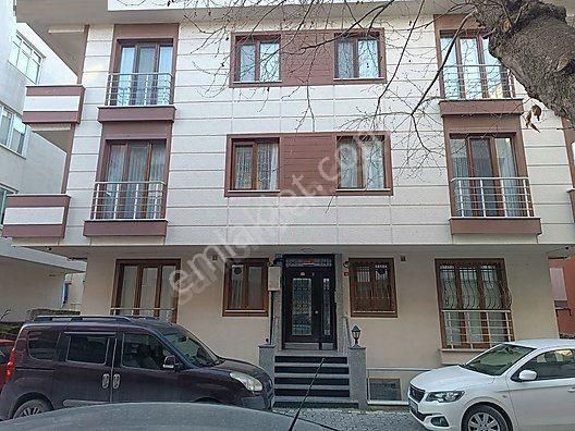 Asıa Emlaktan Metroya Çok Yakın Yeni Binada Fırsat Konumda 1+1