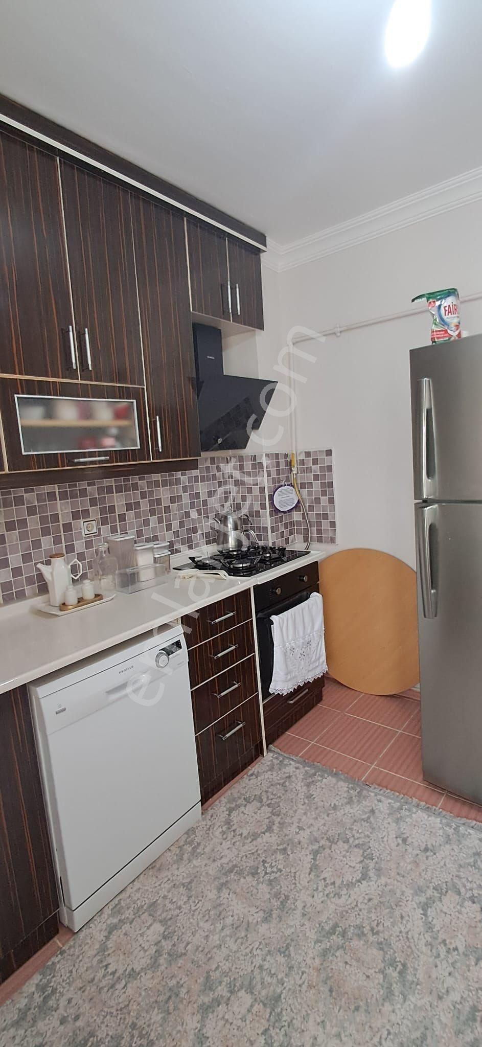 Sistem Gayrimenkulden Bağcılarda 3+1 Satılık Daire
