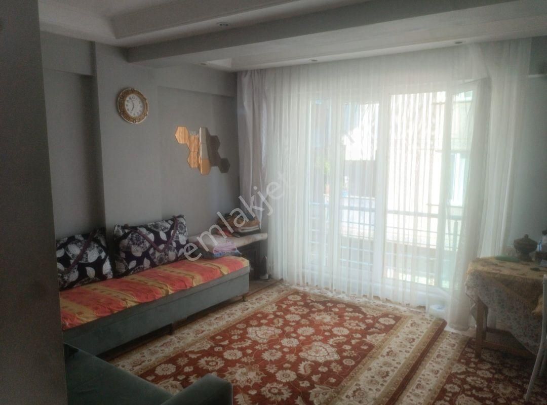 Demirkapıda 2+1 Satılık Daire (cuma Pazarına Yakın)