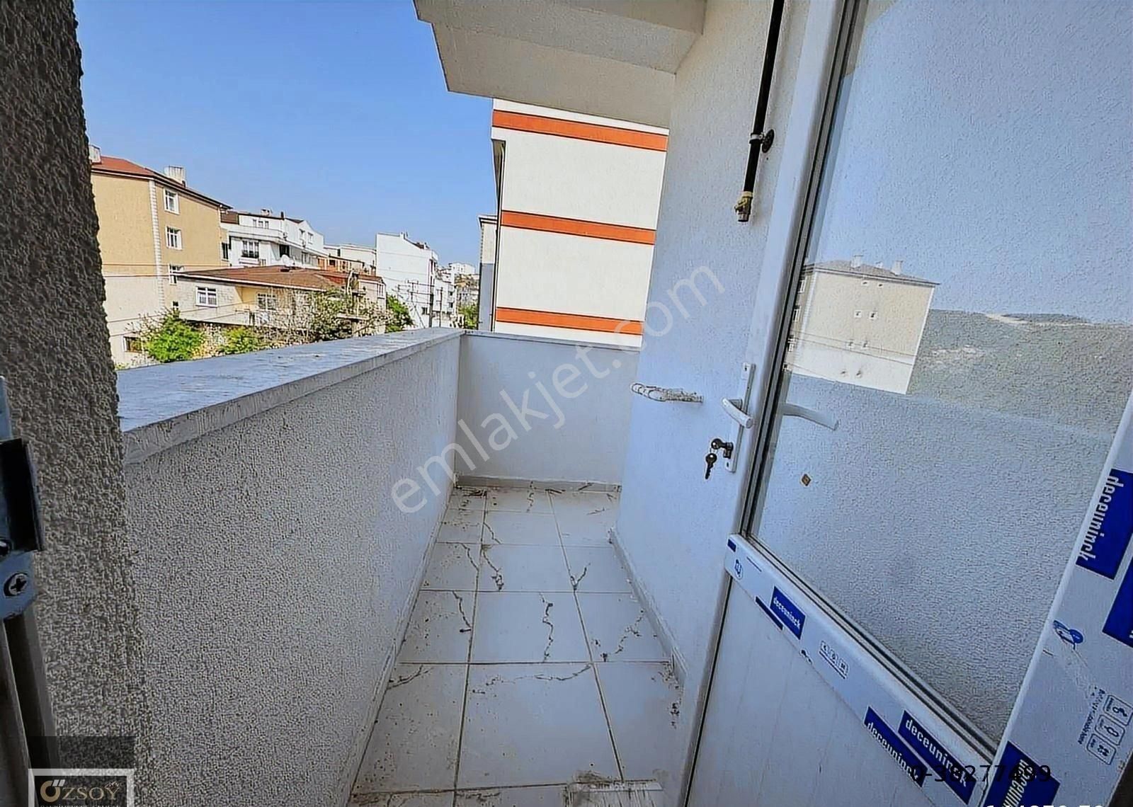 Çayırova Atarürk Mahlesinde 3+1 Tek Daire Üzerine Satılık Arakat