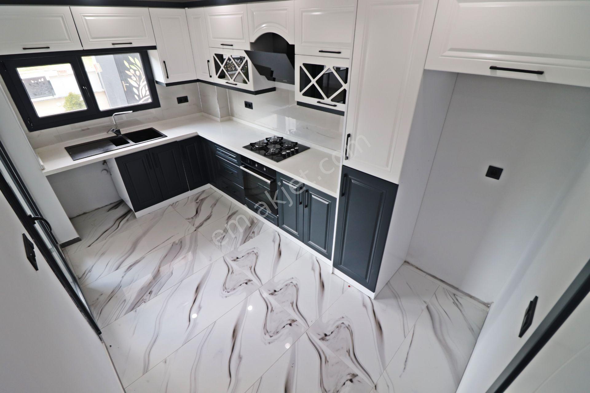 Irmaksudan Zeytinli De Doğanın İçinde Dağ Manzaralı 4+1 Villa - Görsel 2