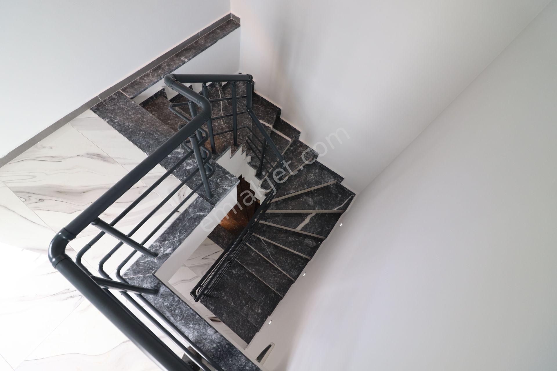 Irmaksudan Zeytinli De Doğanın İçinde Dağ Manzaralı 4+1 Villa - Görsel 32