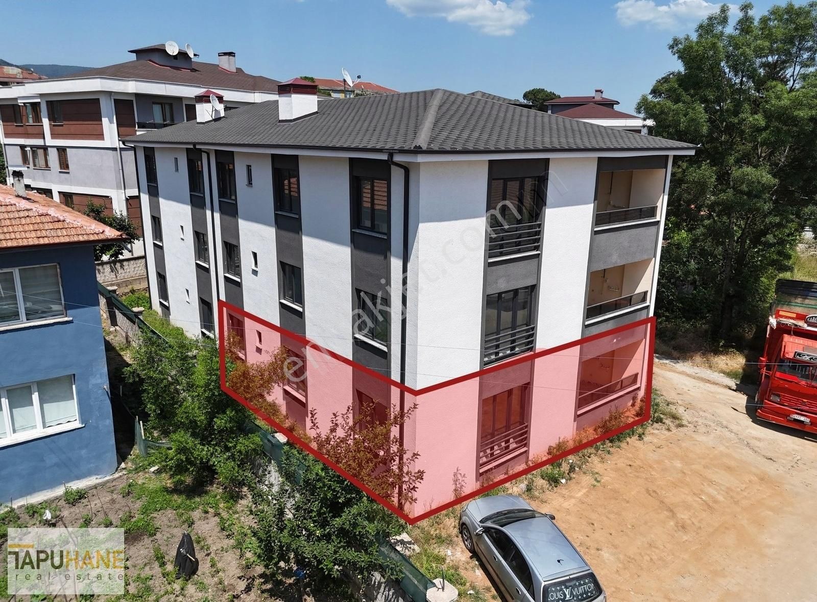 Tapuhane'den Hendek Merkezde Satılık Sıfır Daire