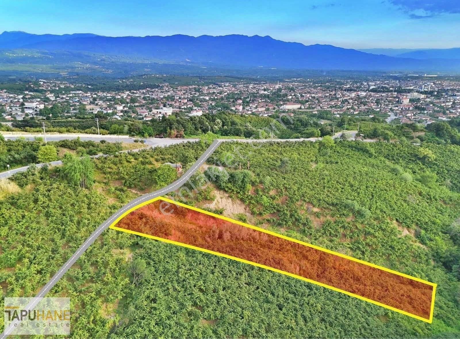 Tapuhane'den Bayraktepe Yolunda 1.560 M2 Satılık Arsa