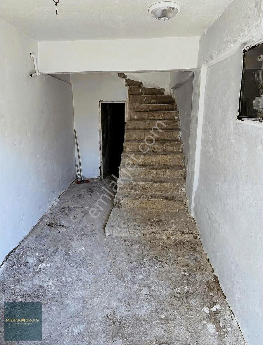 İstiklal Kiralık 2+1 Daire Bahçe Size Ait