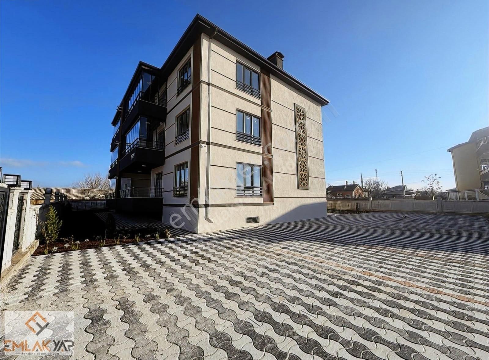 Şehir Hastanesi Yakını İstiklalde Satılık Sıfır 3+1 Arakat Daire
