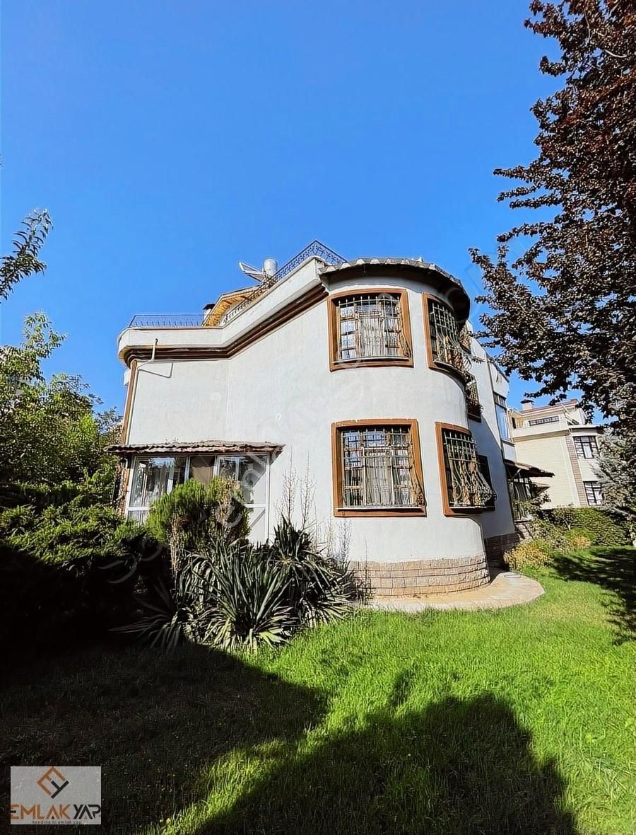 Selçuklu Yazır Yenikent Villalarında Satılık Lüks Villa