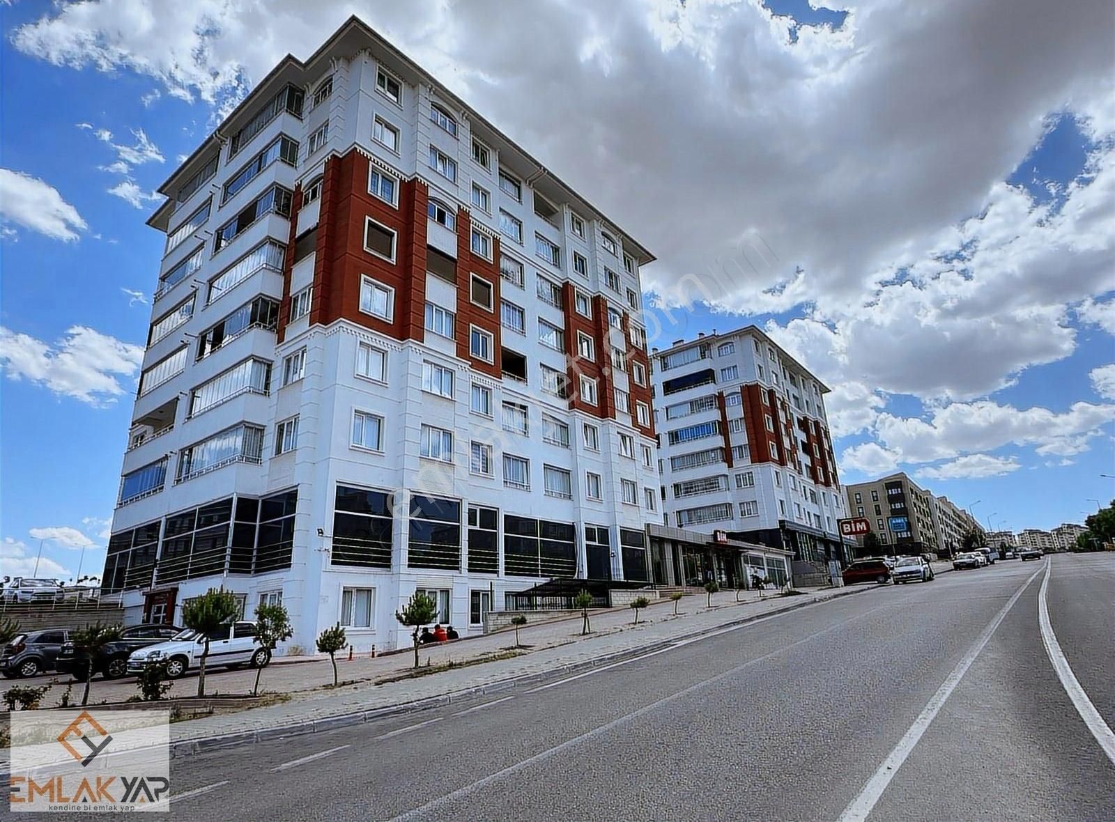 Seyirtepe Konutlarında Satılık 3+1 Çok Geniş Daire