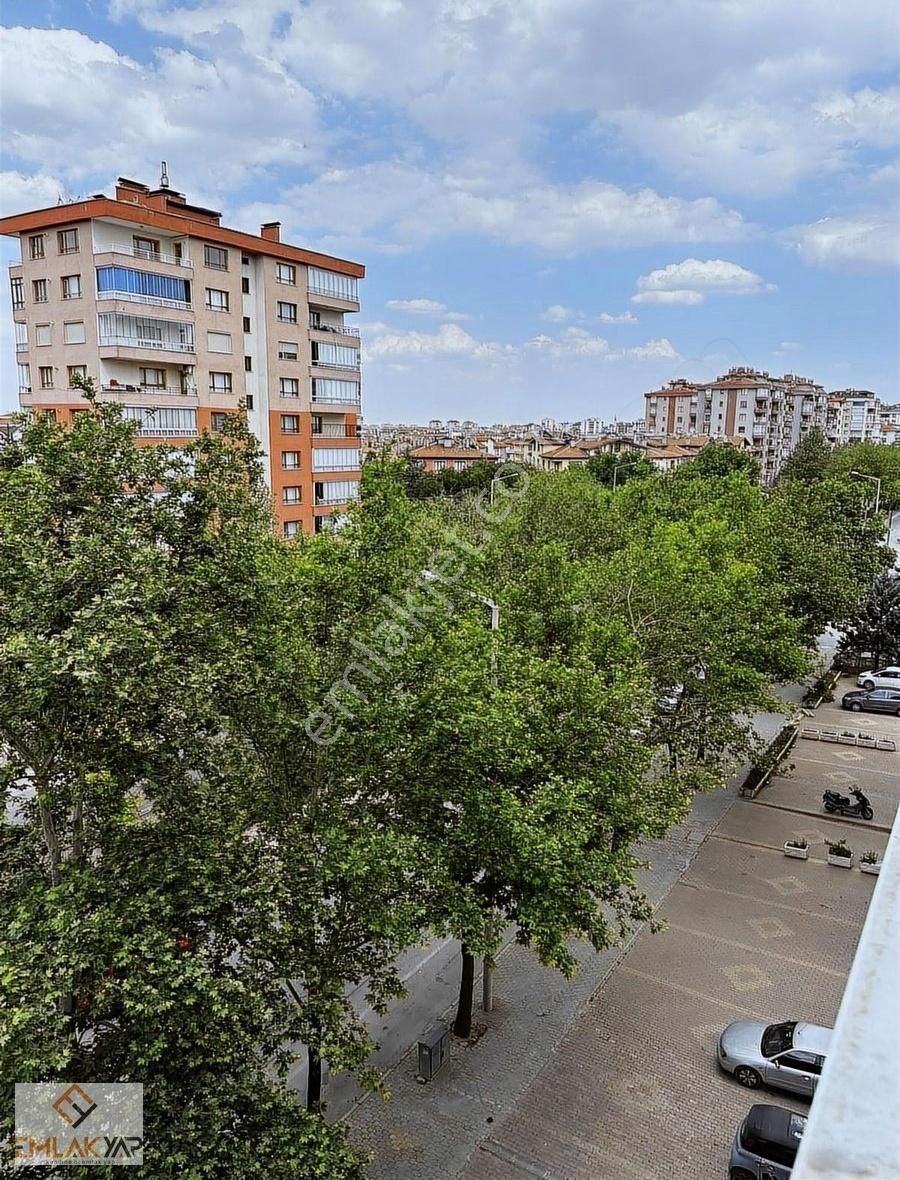 Emlakyaptan Ahmetözcan Caddesi 3+1 Kiralık Daire