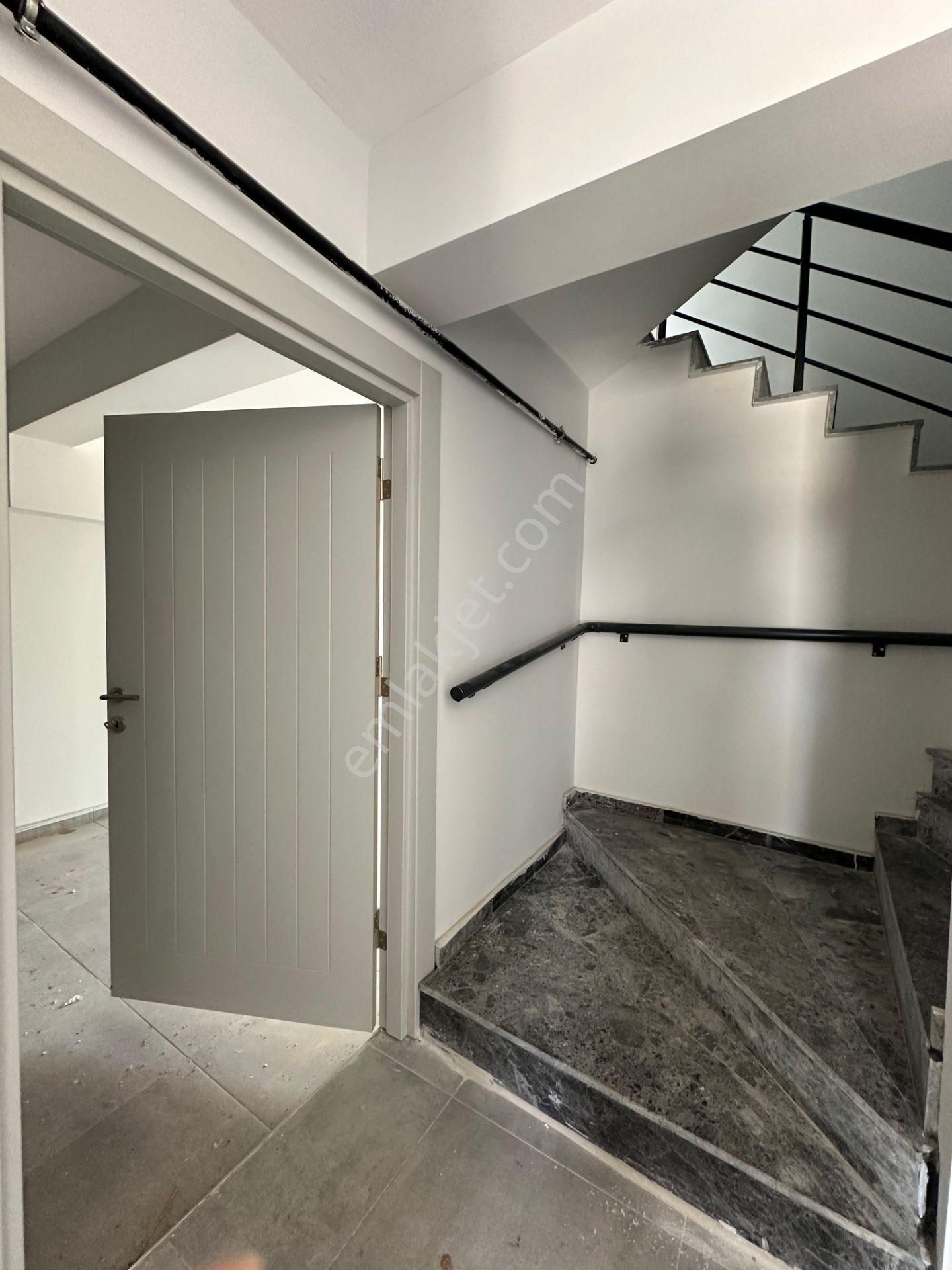 Balkan Gündüz'den Zincirlikuyu'da Satılık İkiz Villa
