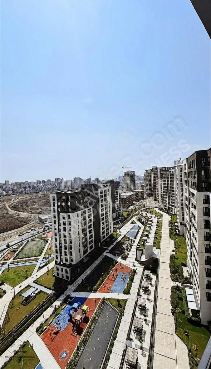 3.istanbul Hasbahçe Evlei Boşş Orta Katlarda 2+1 Satılık Daire
