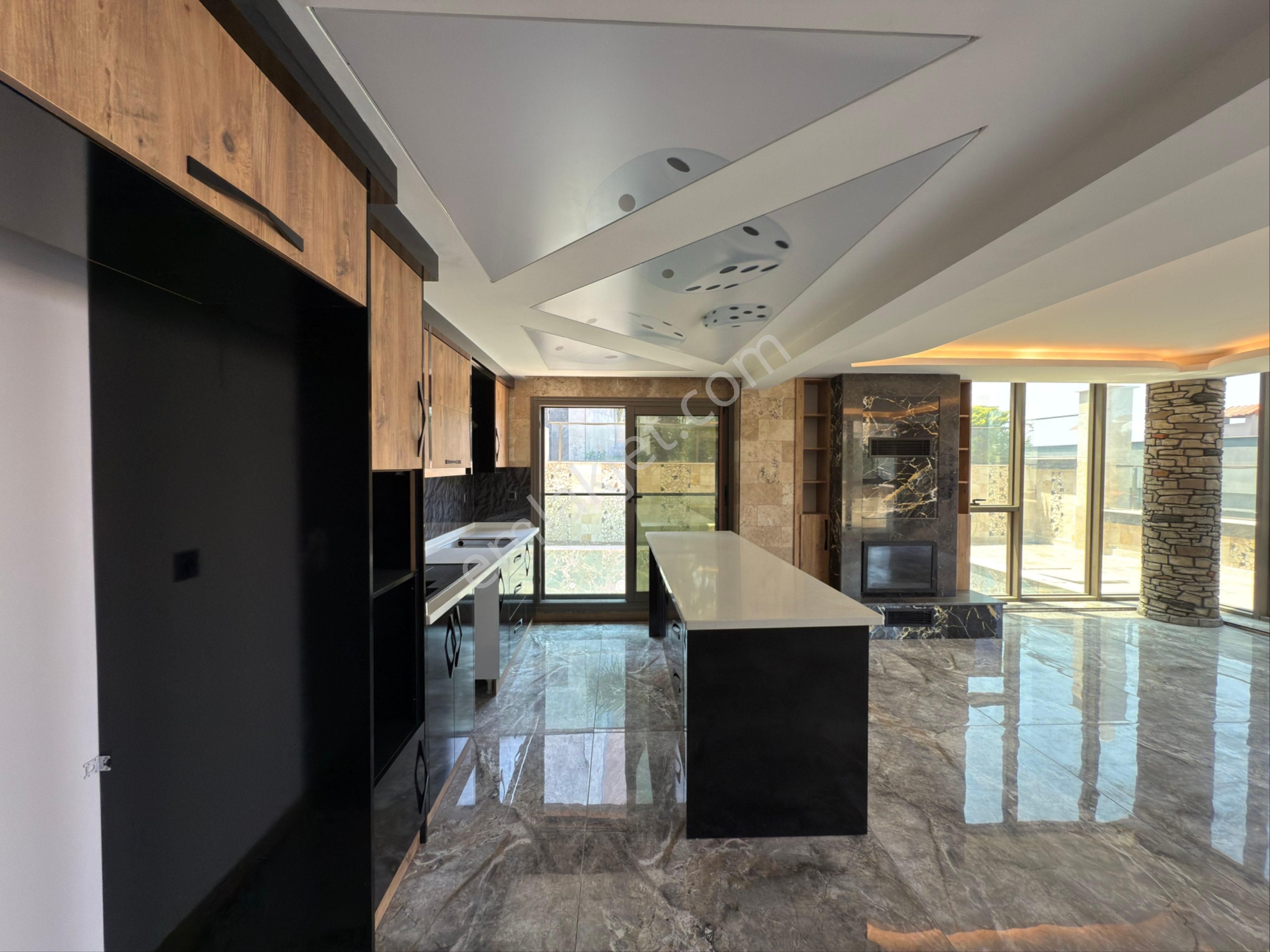 Kadınlar Denizi İnfinity Luxury Villalarında Satılık Deniz Manzaralı Villa - Görsel 20