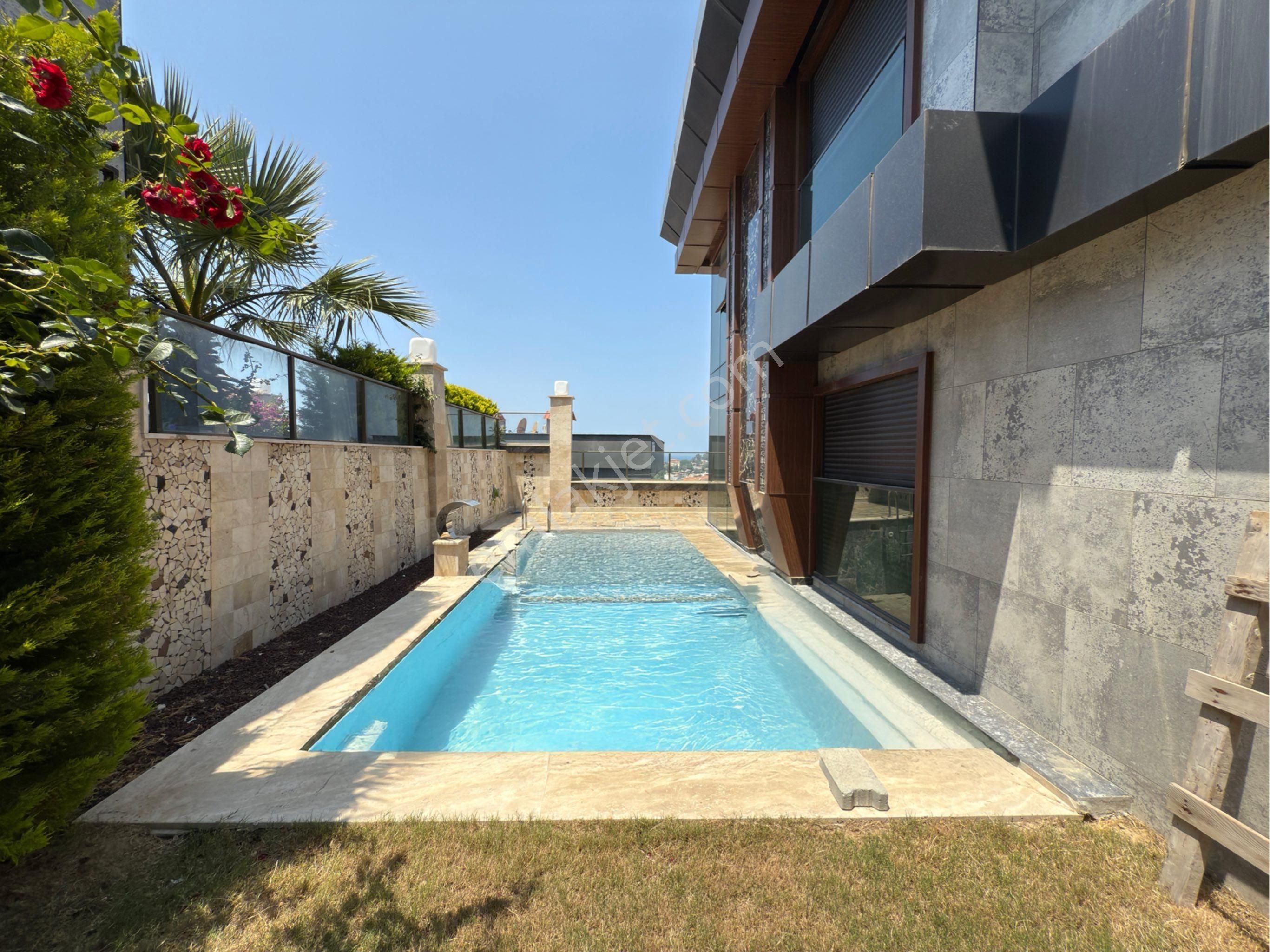 Kadınlar Denizi İnfinity Luxury Villalarında Satılık Deniz Manzaralı Villa - Görsel 2