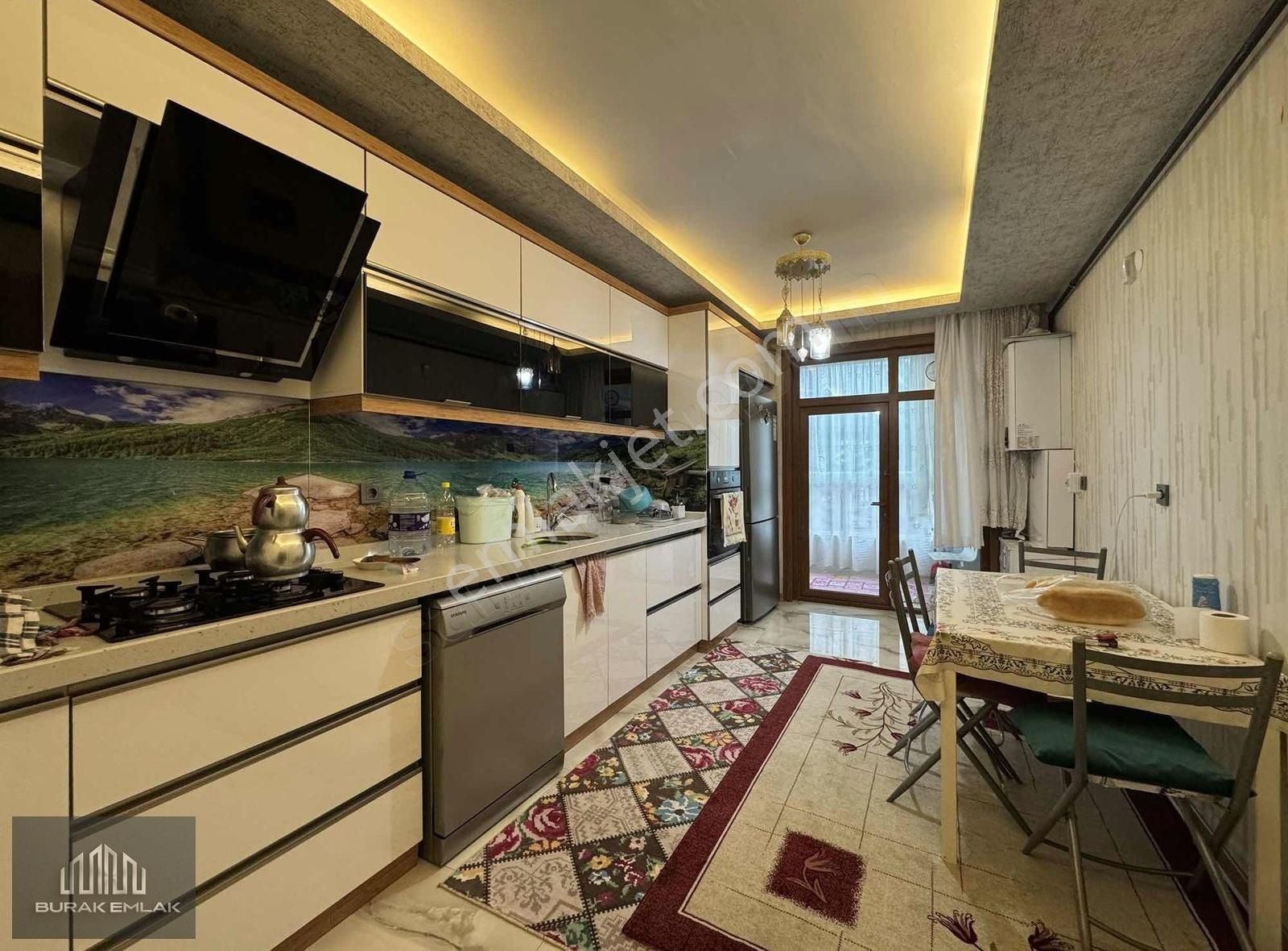 Burak'tan Şehrin Merkezinde Site İçinde Full Yapılı 100m2 2+1