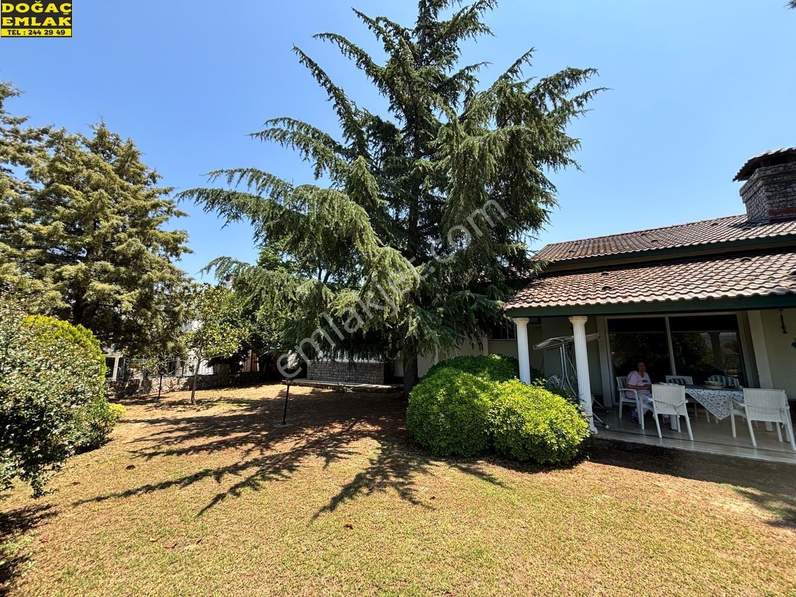 Hekimköy Sitesinde - 4+1 - Müstakil - Toplam 1 Dönüm Satılık Ev