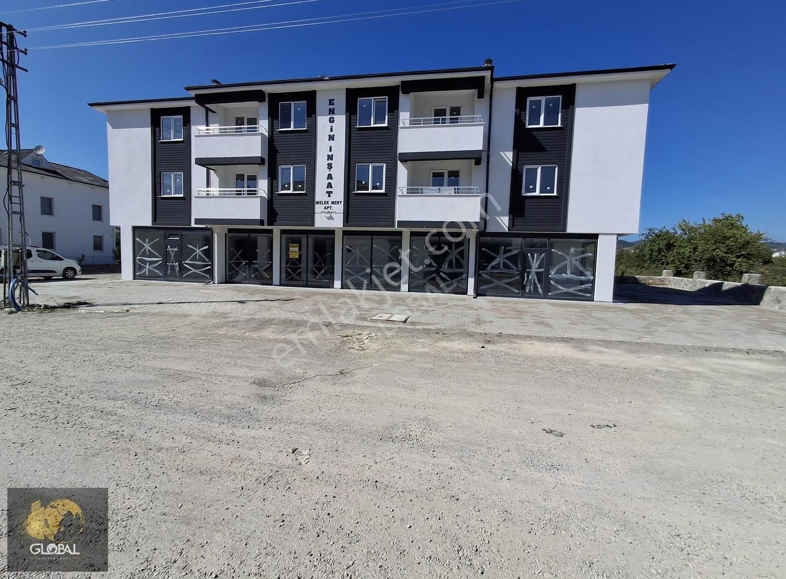 Tuna Mahallesinde Sıfır Lux Geniş 2+1 Ara Kat Satılık Daire