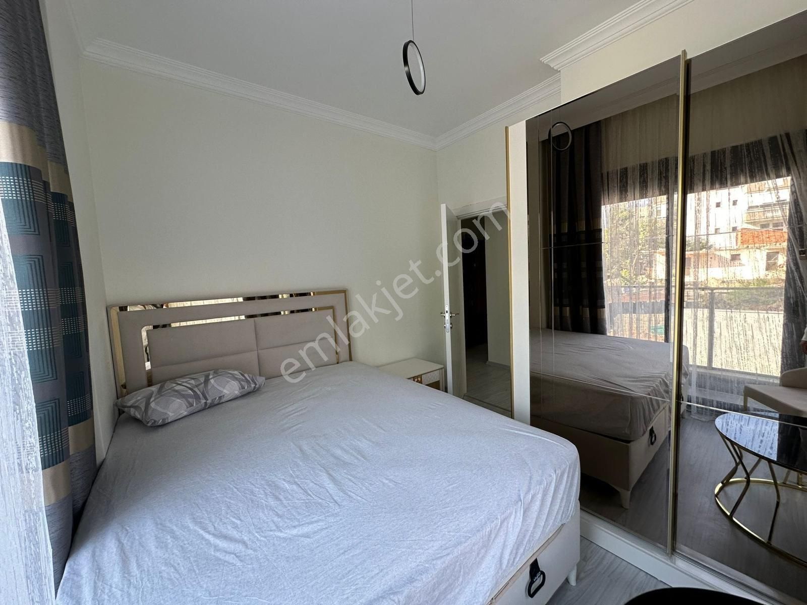 Alanya Çıplaklıda Satılık Havuzlu Eşyalı 2+1 Daire