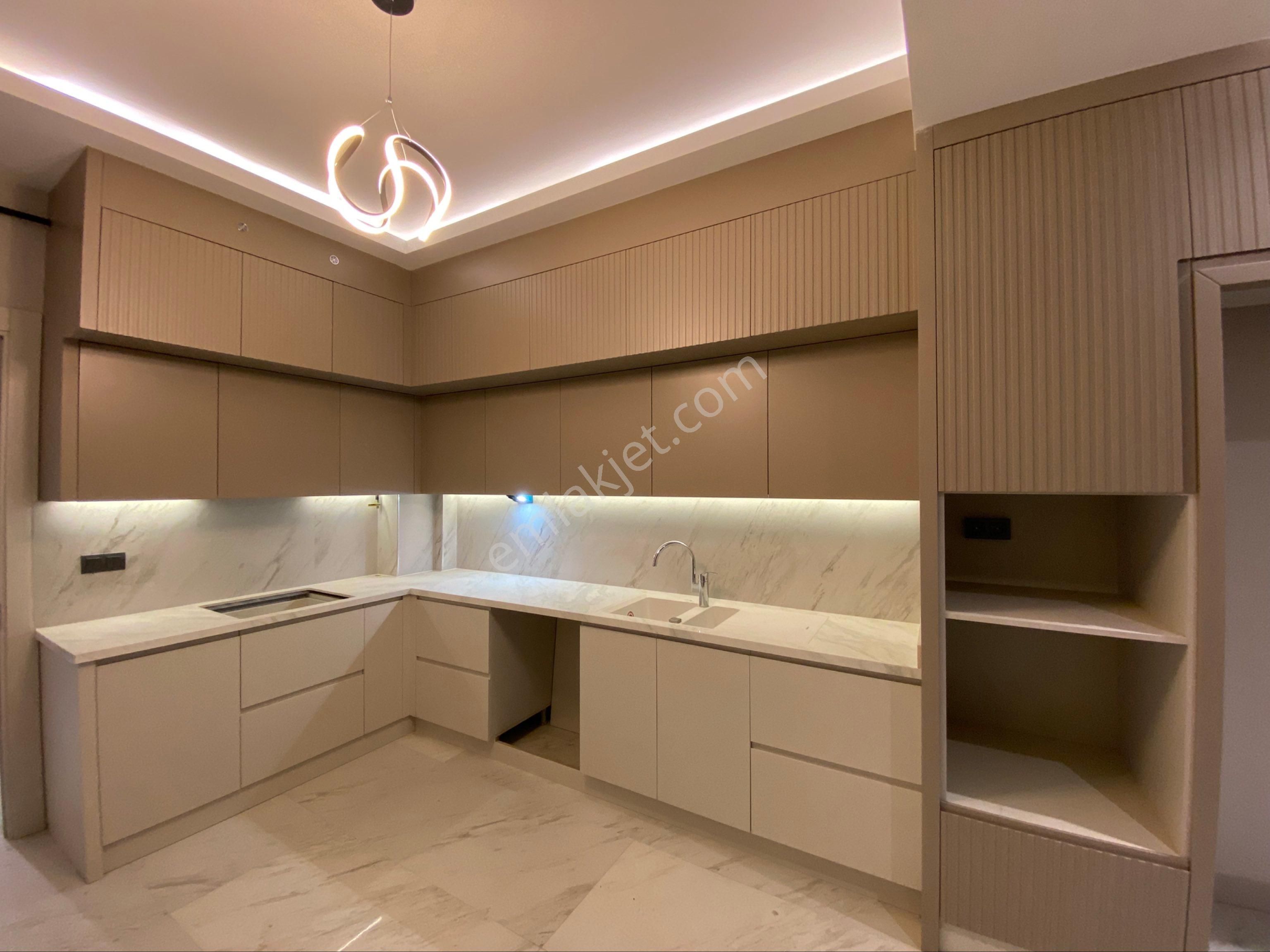 Engiz'den Ferhatlar Yakını 175m2 3+1 E.banyo+g.odalı Lüx Daire - Görsel 5