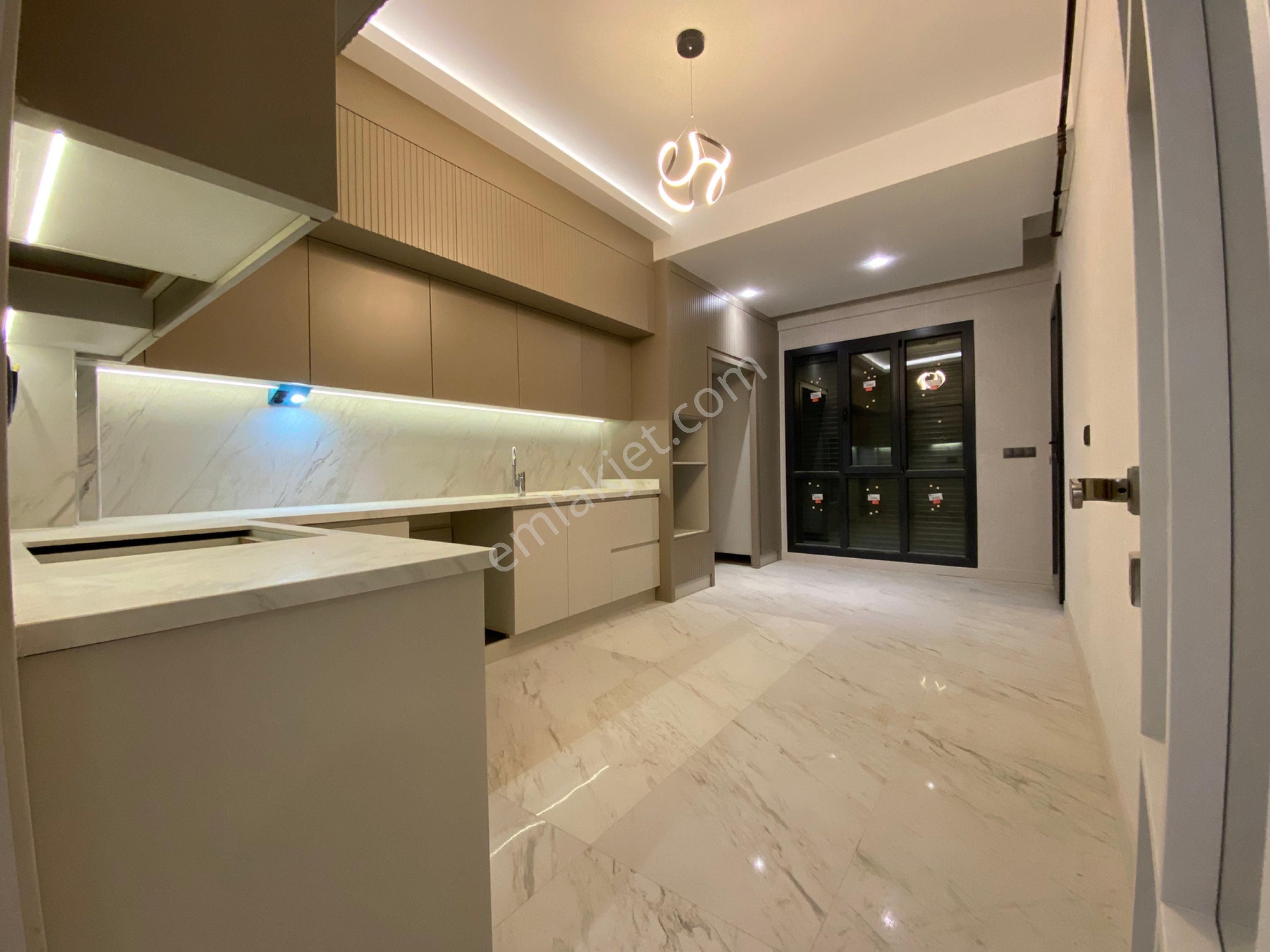 Engiz'den Ferhatlar Yakını 175m2 3+1 E.banyo+g.odalı Lüx Daire - Görsel 3