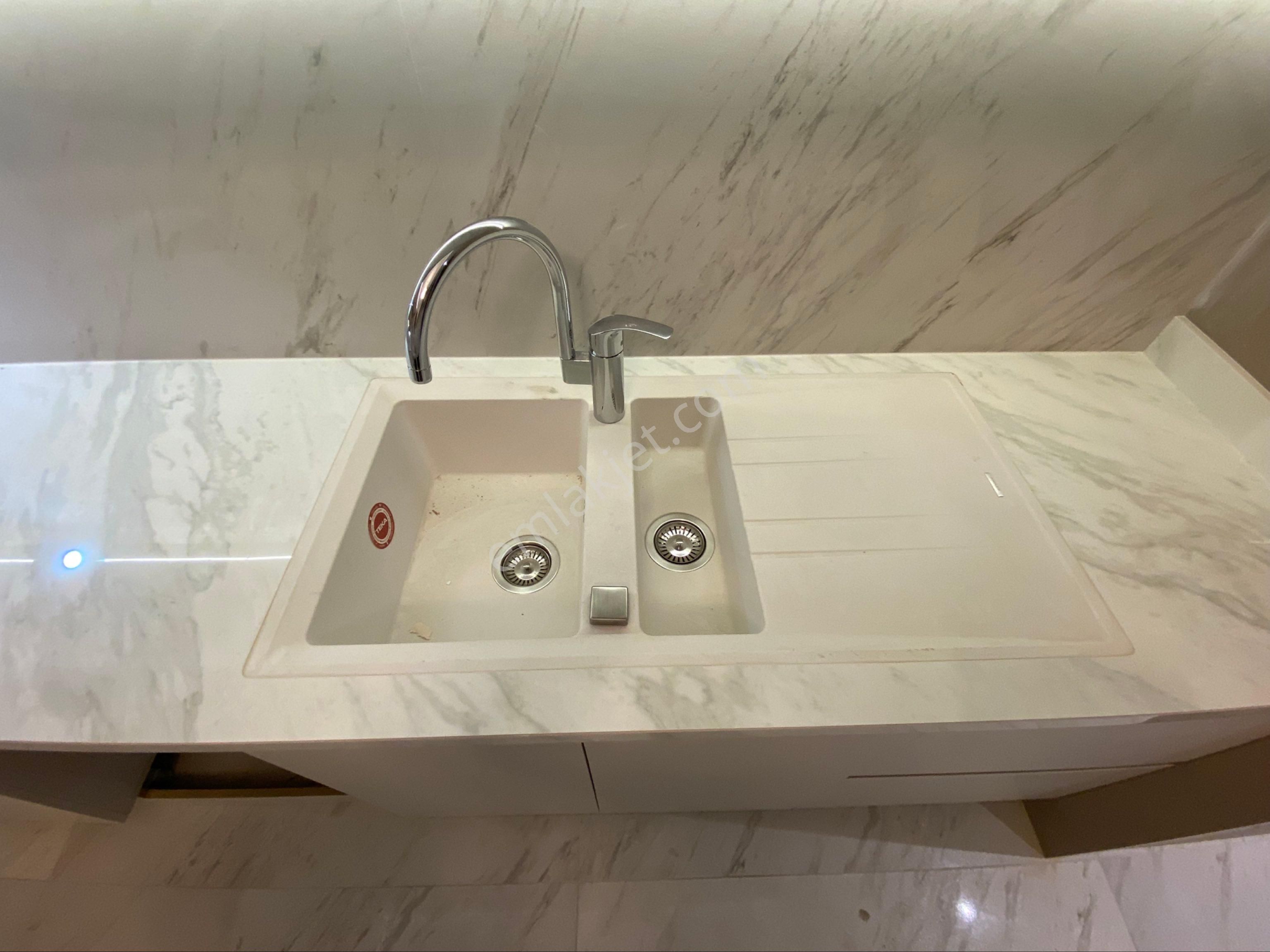 Engiz'den Ferhatlar Yakını 175m2 3+1 E.banyo+g.odalı Lüx Daire - Görsel 6