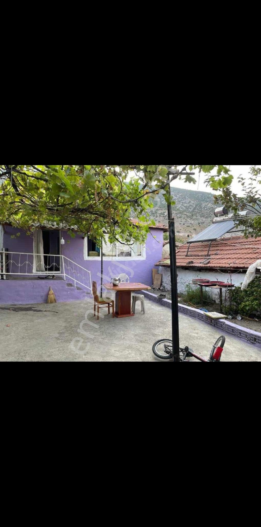 Manisa Kırkağaç Merkez 244 M2 Tek Tapu Müstakil Ev