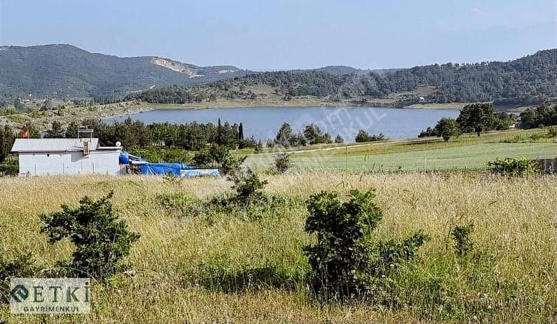 Göl Manzarlı Arazi