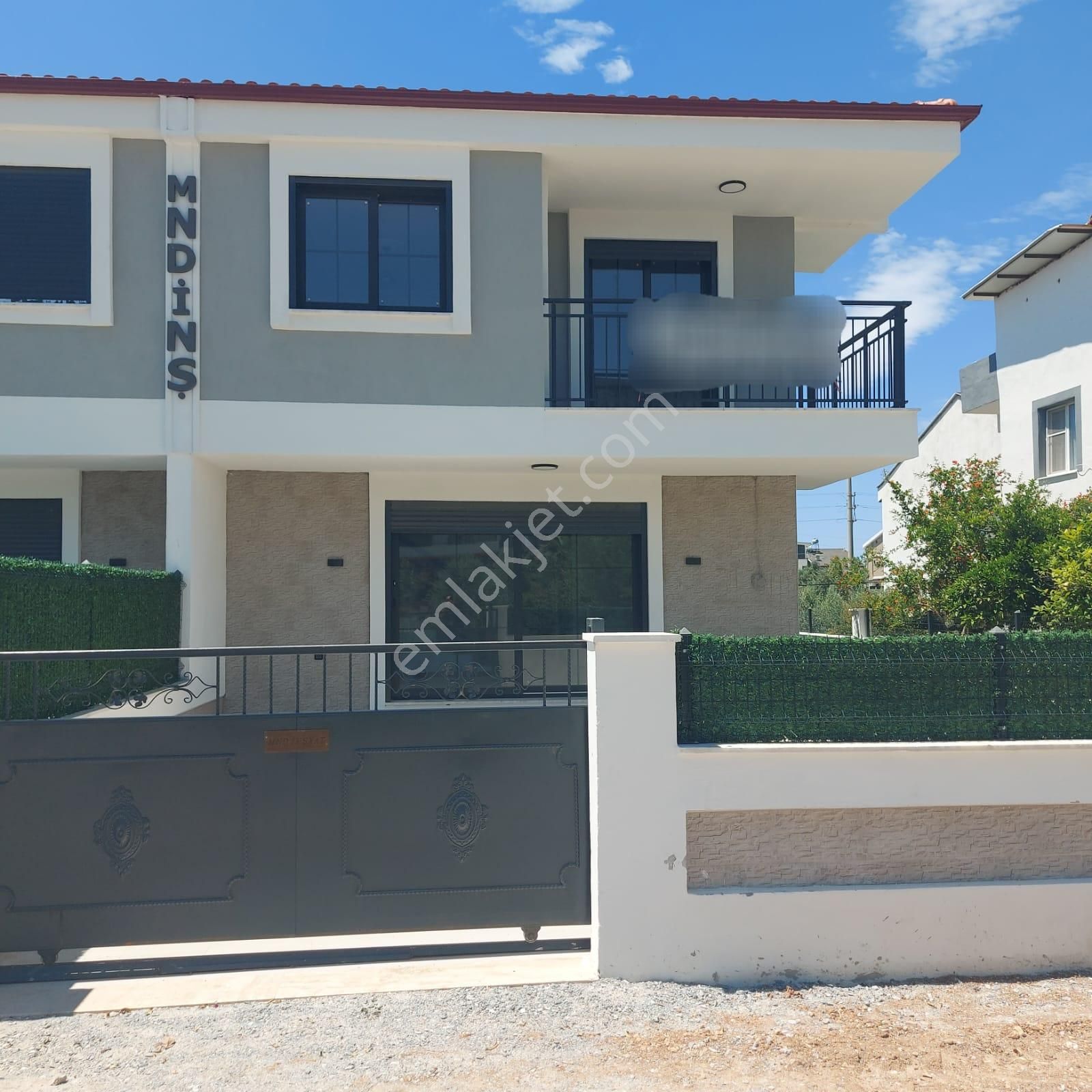 Didim Merkez Hisar Mah. De Özel Havuzlu Bahçeli Kat Mülkiyetli 4+1 Müstakil Villa