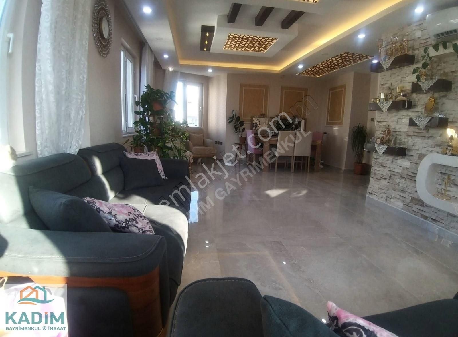 Karataş Merkez'de Satılık 3+1 Lüks Daire