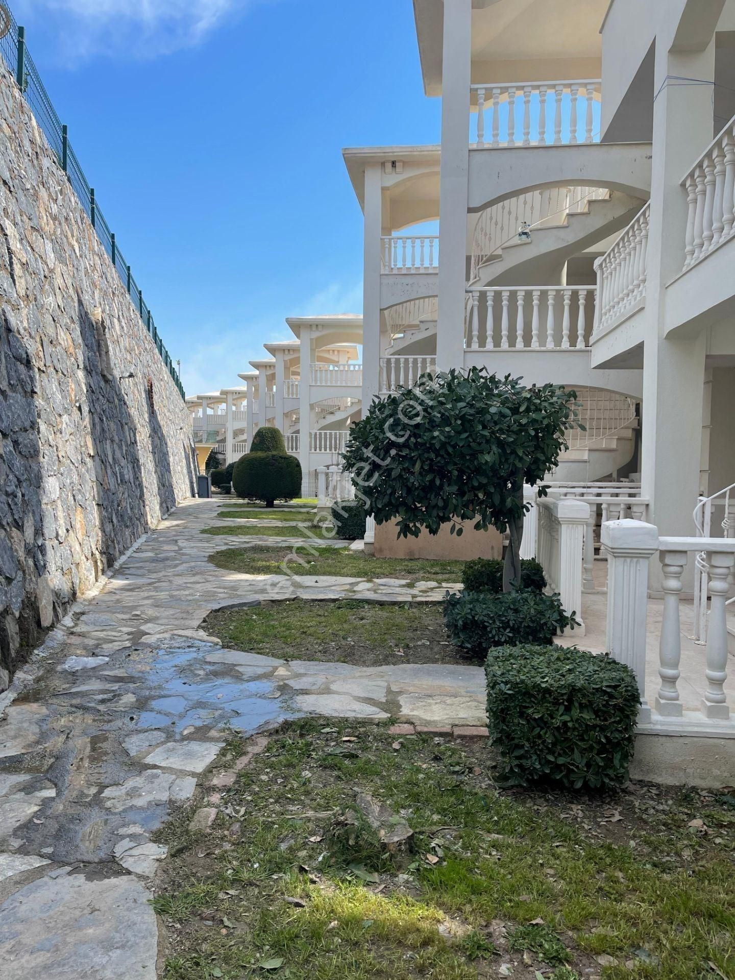 Adabükü Fcc'de Özel Plajlı, Havuzlu Sitede 2+1 Satılık Daire - Görsel 8