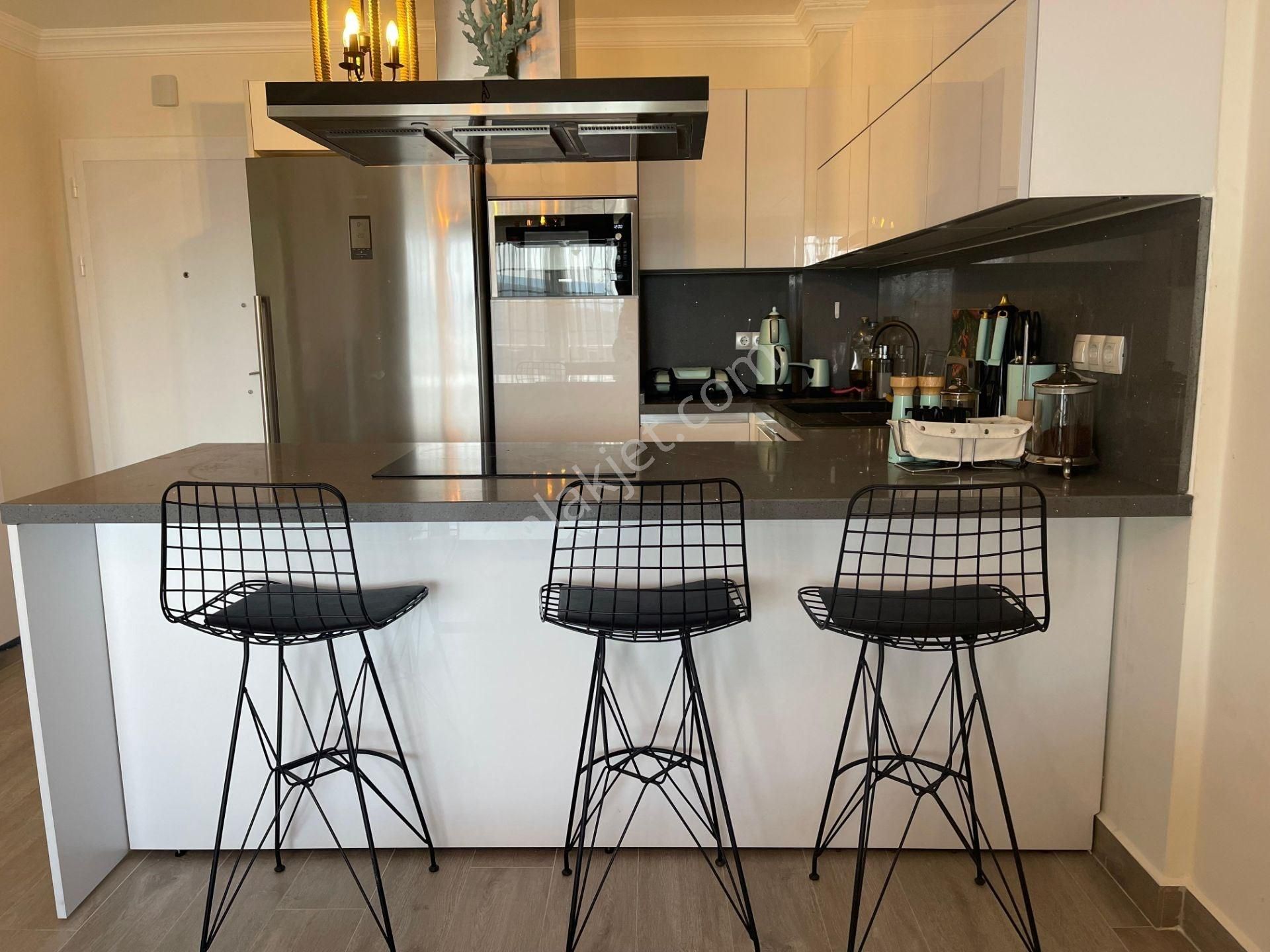 Adabükü Fcc'de Özel Plajlı, Havuzlu Sitede 2+1 Satılık Daire - Görsel 11