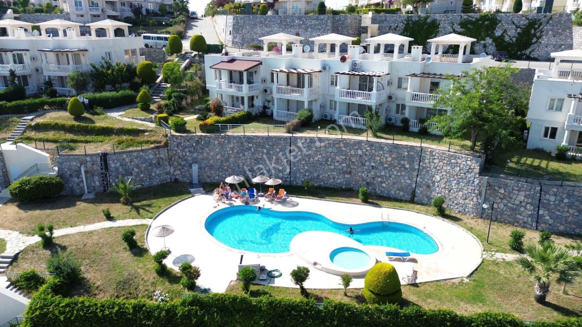 Adabükü Fcc'de Özel Plajlı, Havuzlu Sitede 2+1 Satılık Daire - Görsel 5