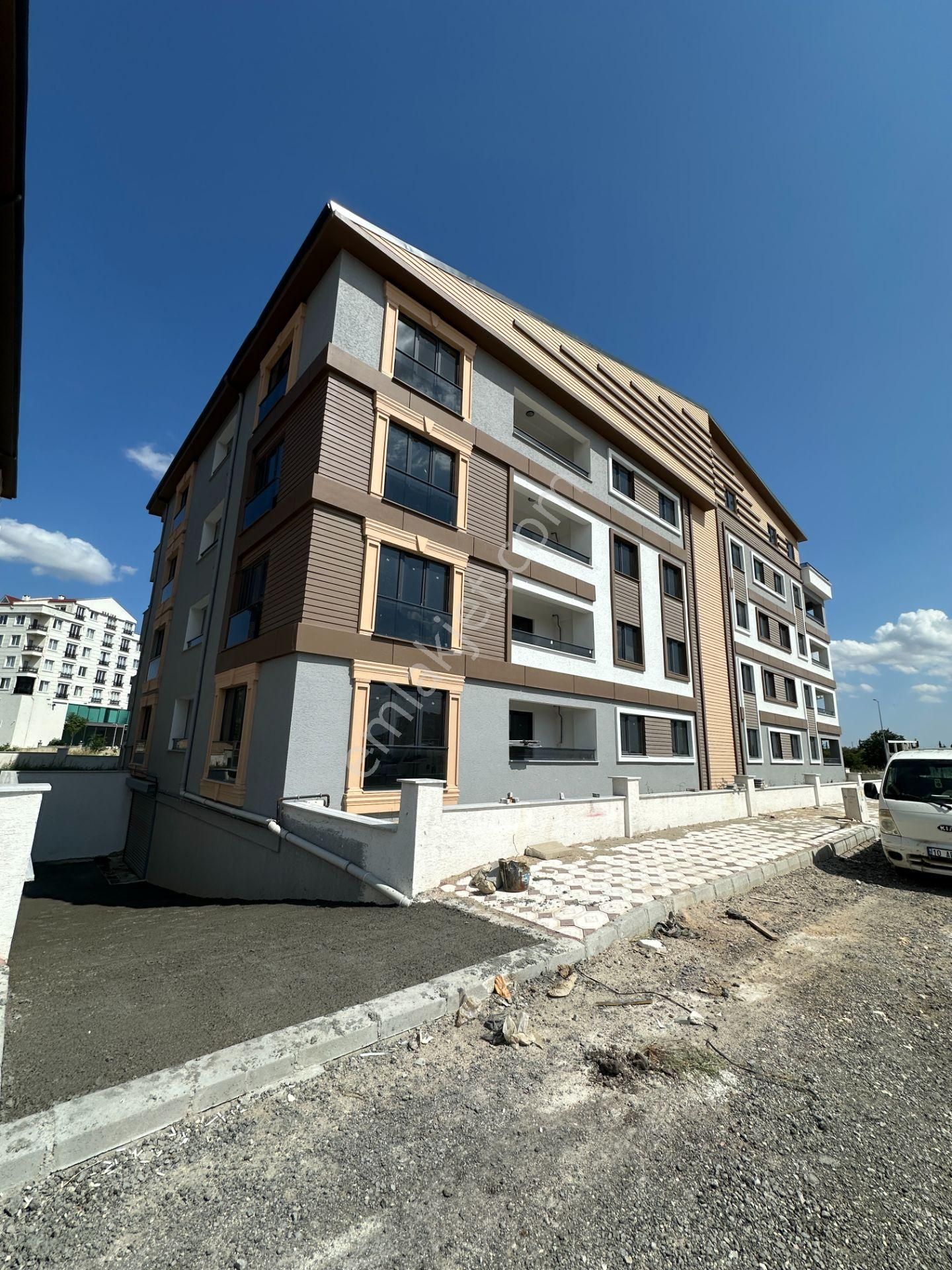İstasyon Mahallesi Lüks Site İçerisinde Sıfır 2+1 Daire