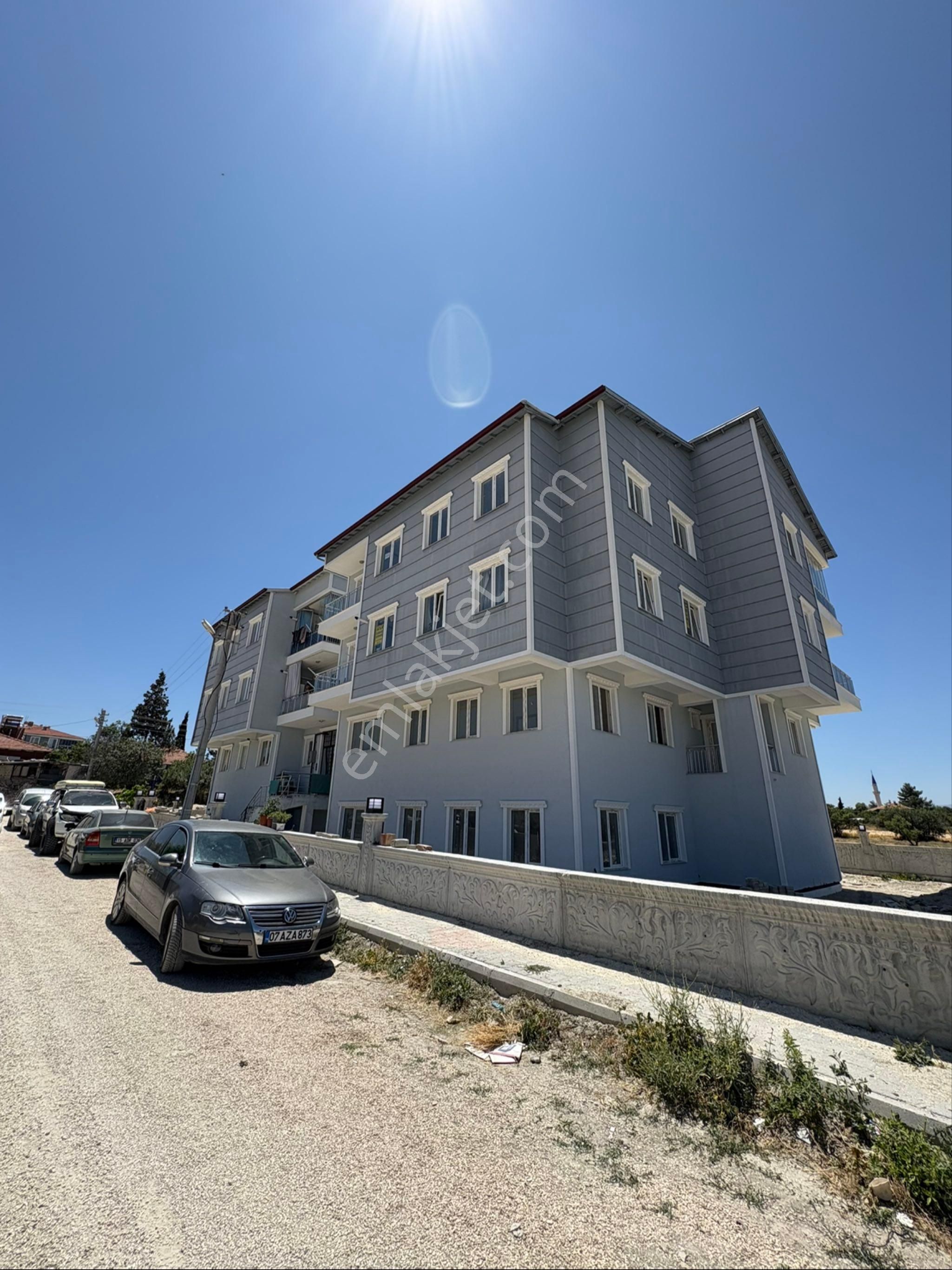 İnal Emlaktan Bağlar Mahallesinde Satılık 3+1 120 M2 Daire