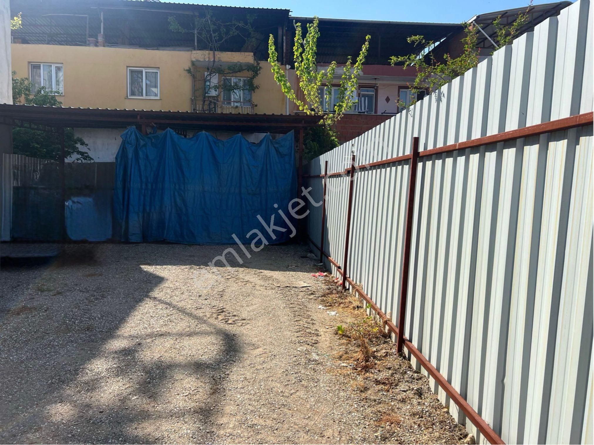 Manisa Ahmetli Merkezde 132 M2 Arsa