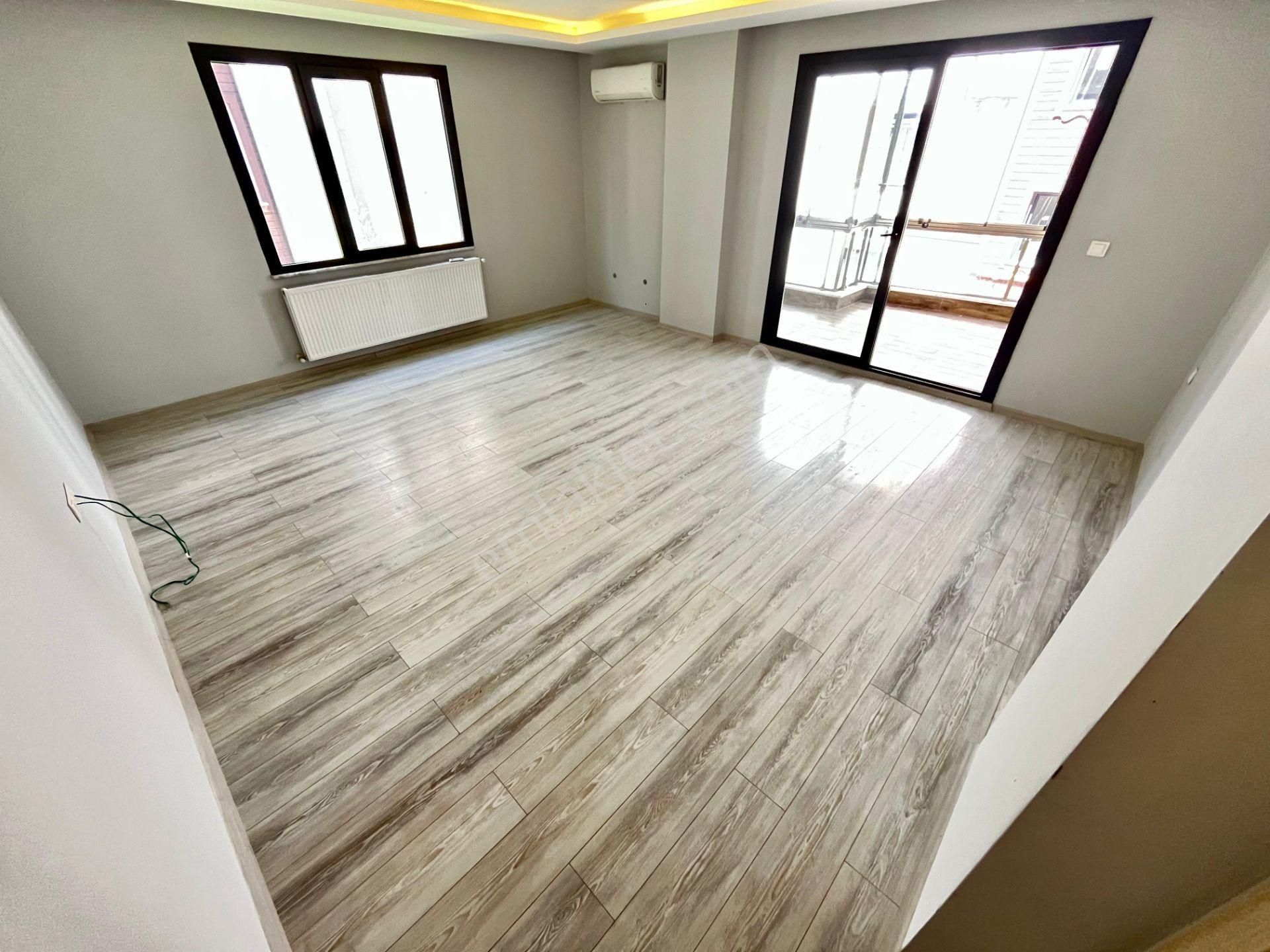 Akçay Sezgin Emlaktan Geniş Kullanım Asansörlü Satılık 2+1 Daire